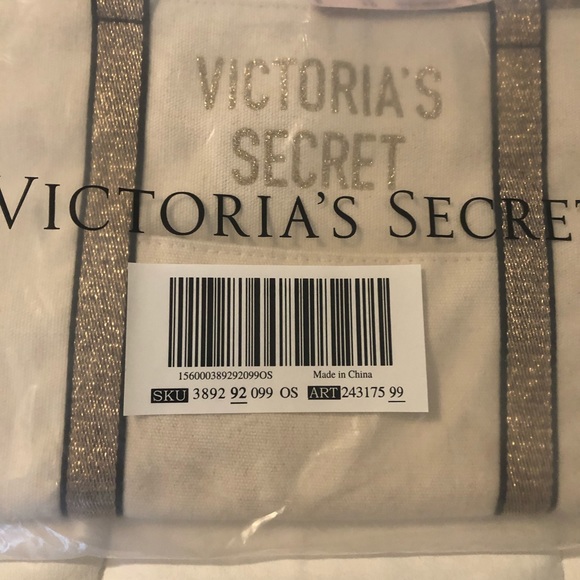 Victoria’s Secret Glitter weekender Tote. NWT - Picture 12 of 16